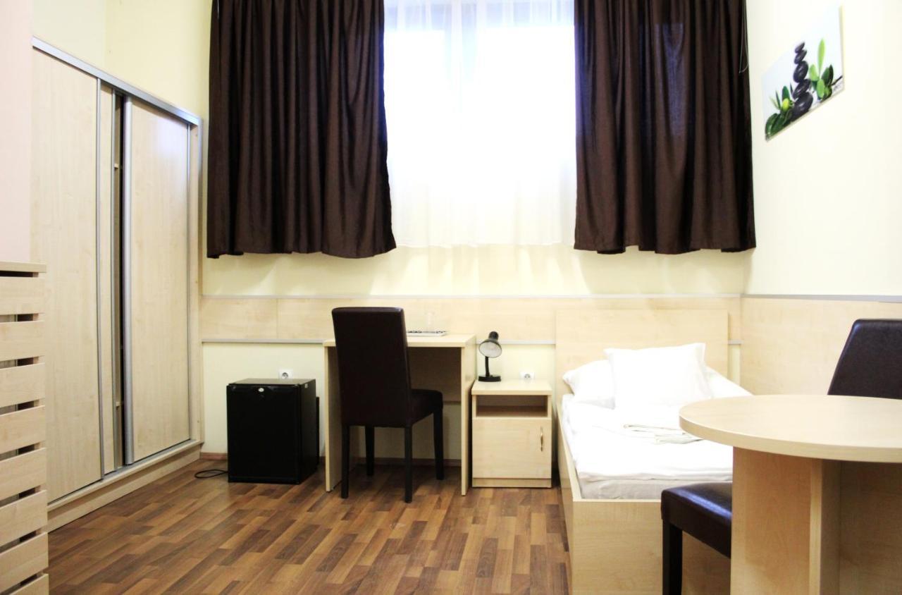 Corner Hotel Angyalfoeld Budapest Bagian luar foto